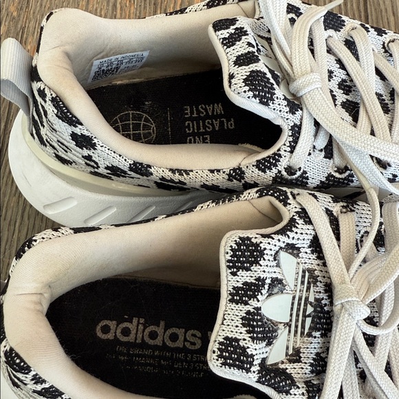 Adidas Women’s Leopard Print Sneakers - Black and White, Size 8, Good Condition - Picture 8 of 10